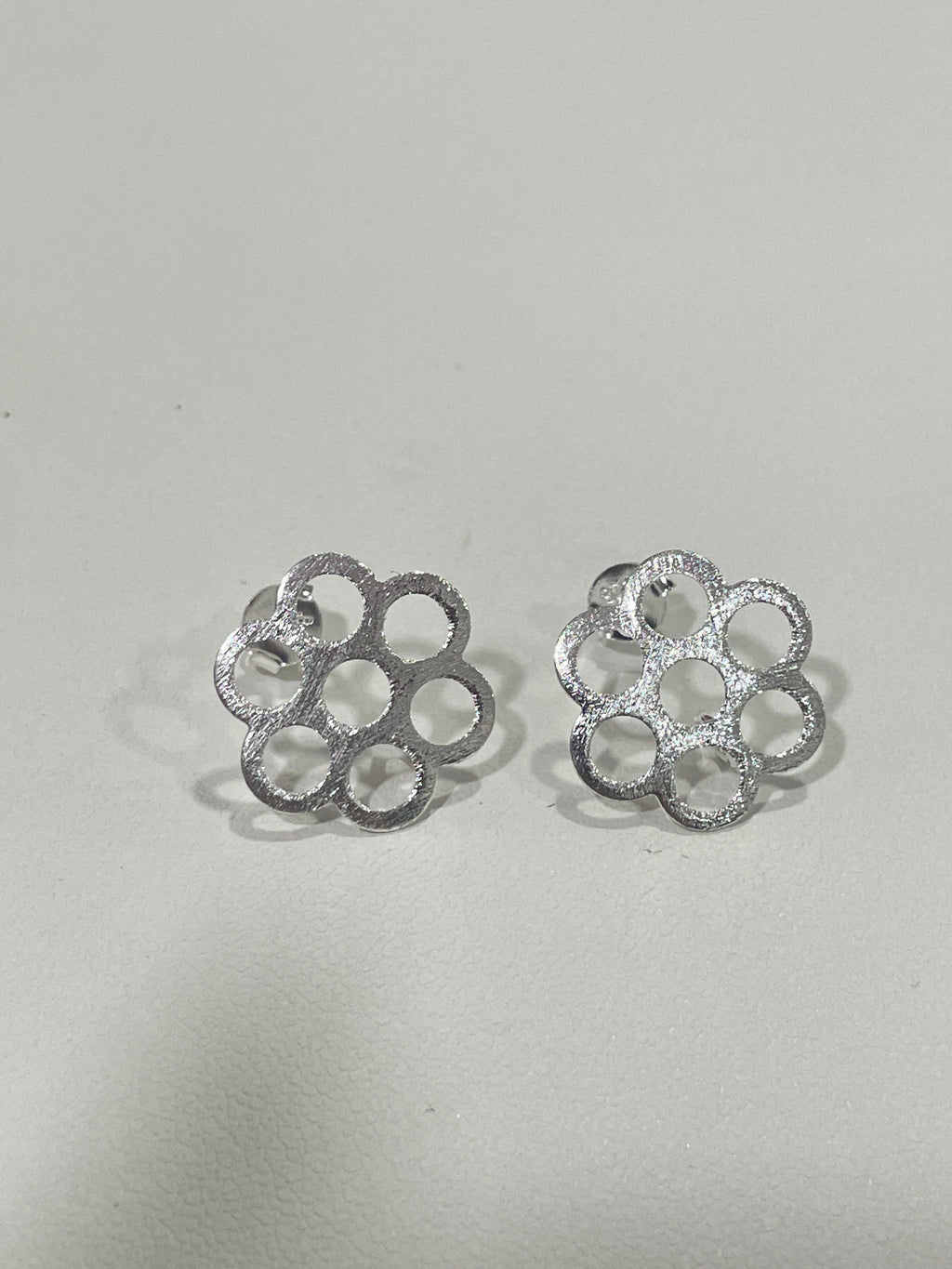 Base de aro Panal con argolla - bañada en plata