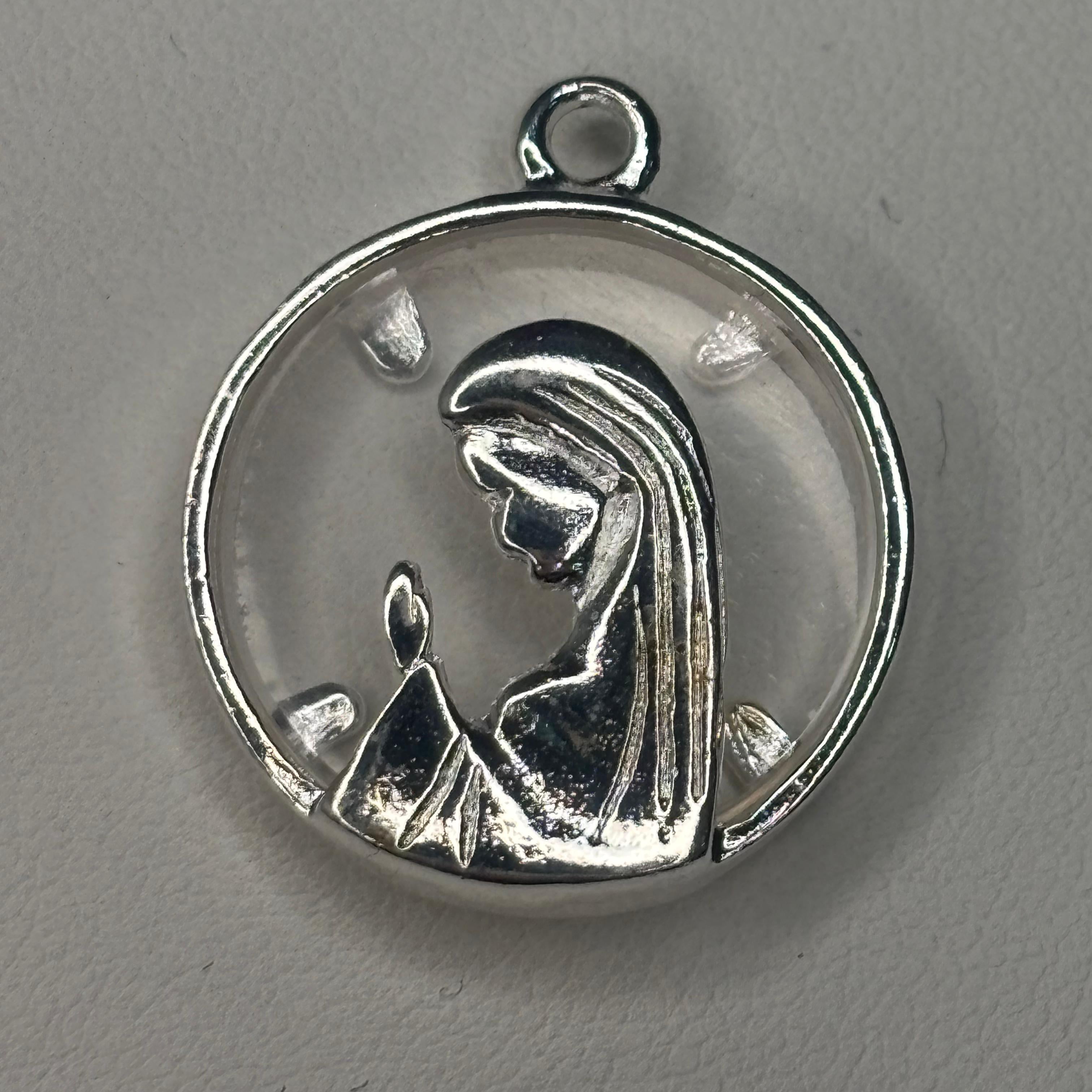Colgante  Virgen niña fondo trasparente grande - Bañado en plata