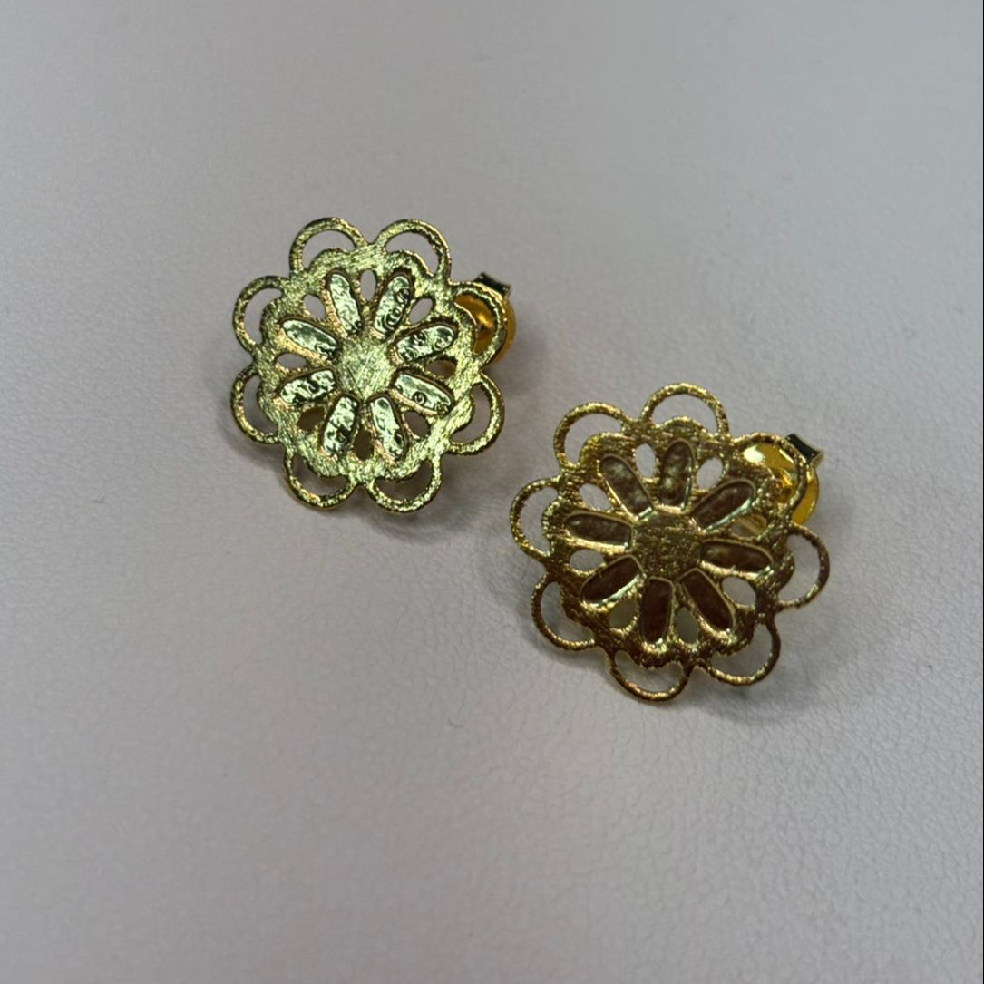 Base de Aro Mandala Flor - Bañada en oro