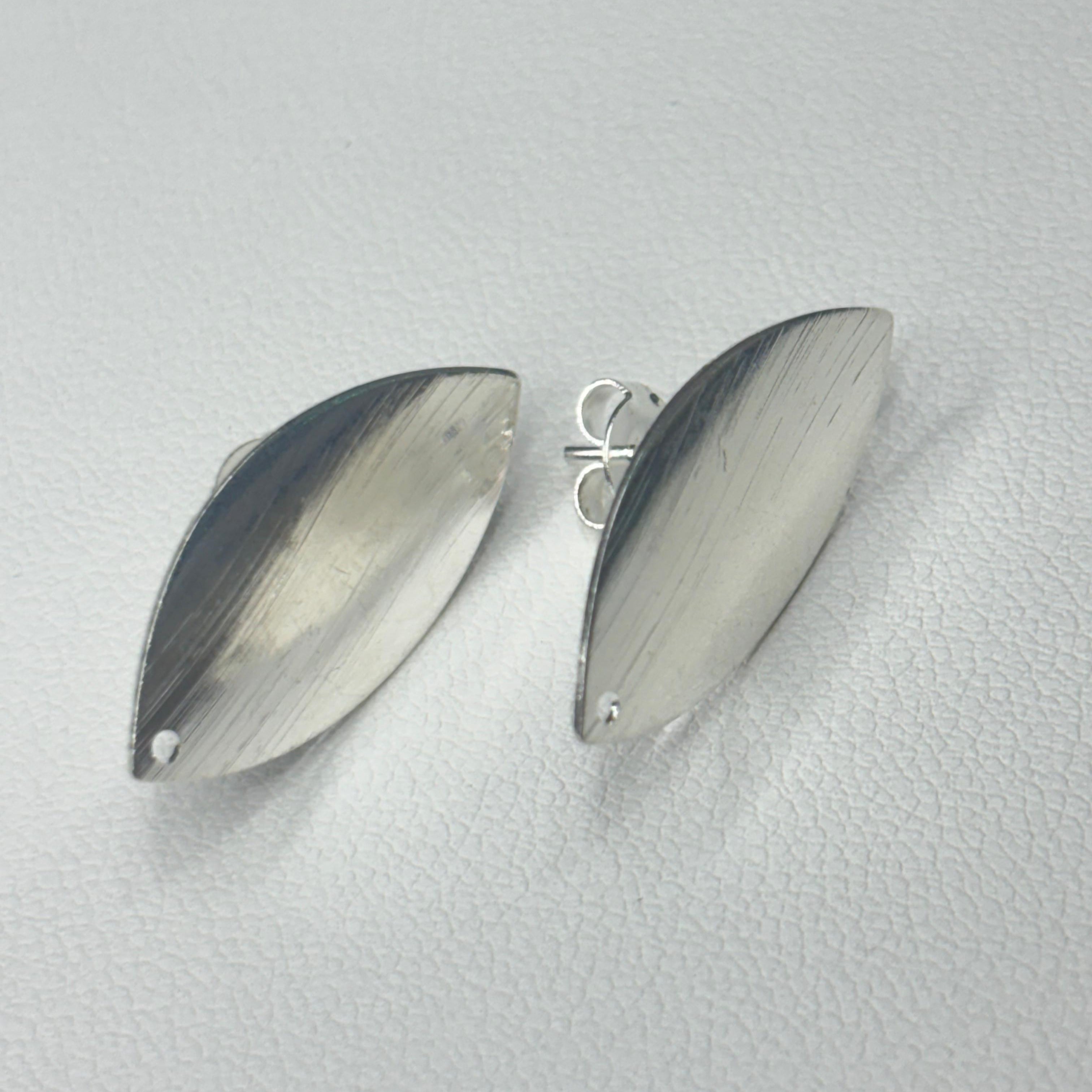 Base de Aro Ovalada Cristabel - Bañada en plata