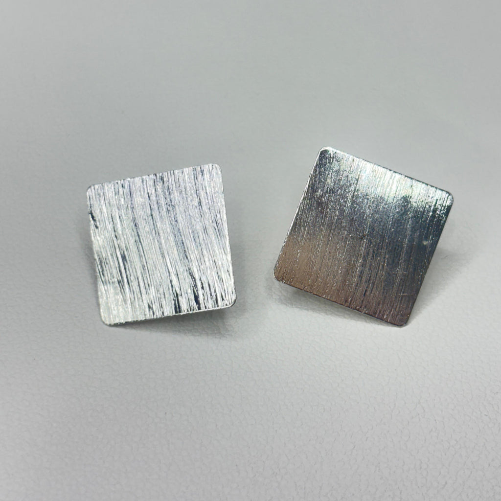 Base de Aro cuadrada con argolla - Bañada en plata