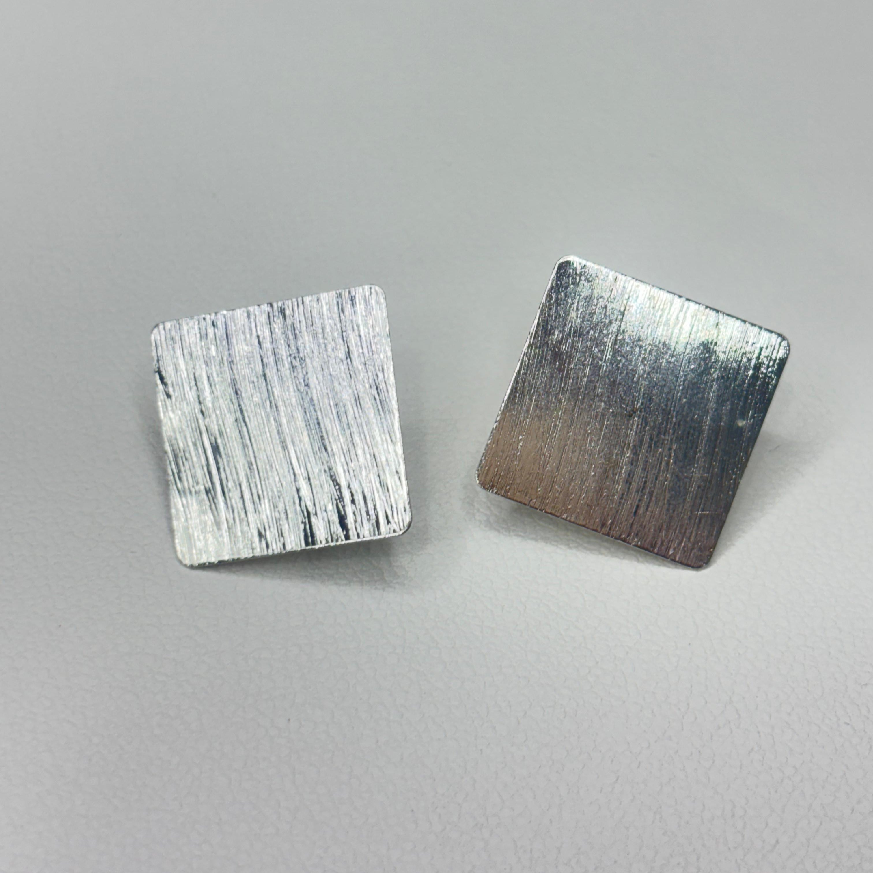 Base de Aro cuadrada con argolla - Bañada en plata