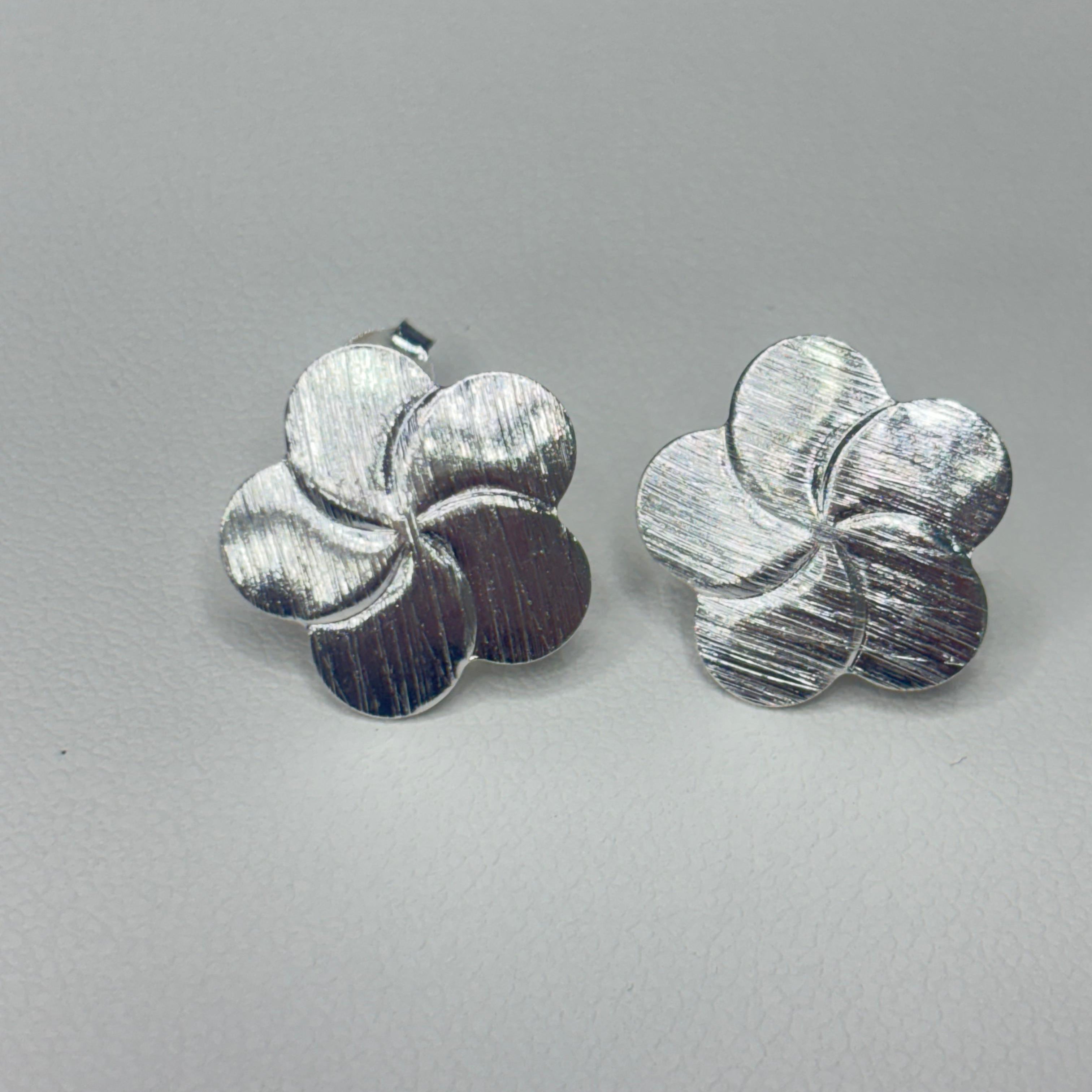 Base de Aro Flor Sophia con argolla  - Bañada en plata