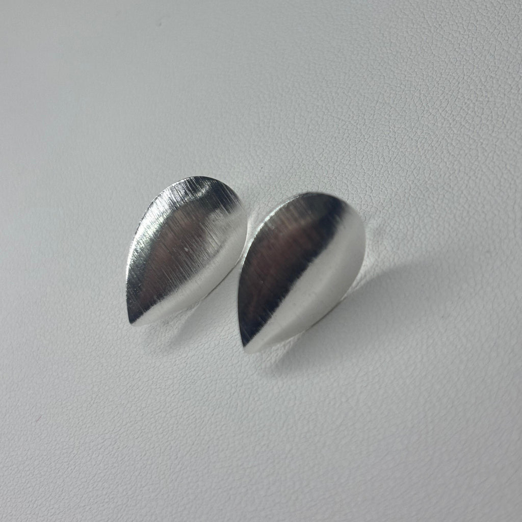 Base de Aro Gota María con Argolla - Bañada en plata