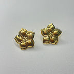 Base de Aro Flor Lorna con argolla - Bañada en oro