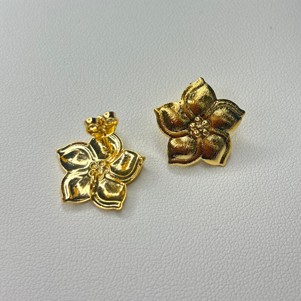 Base de Aro Flor Lorna con argolla - Bañada en oro