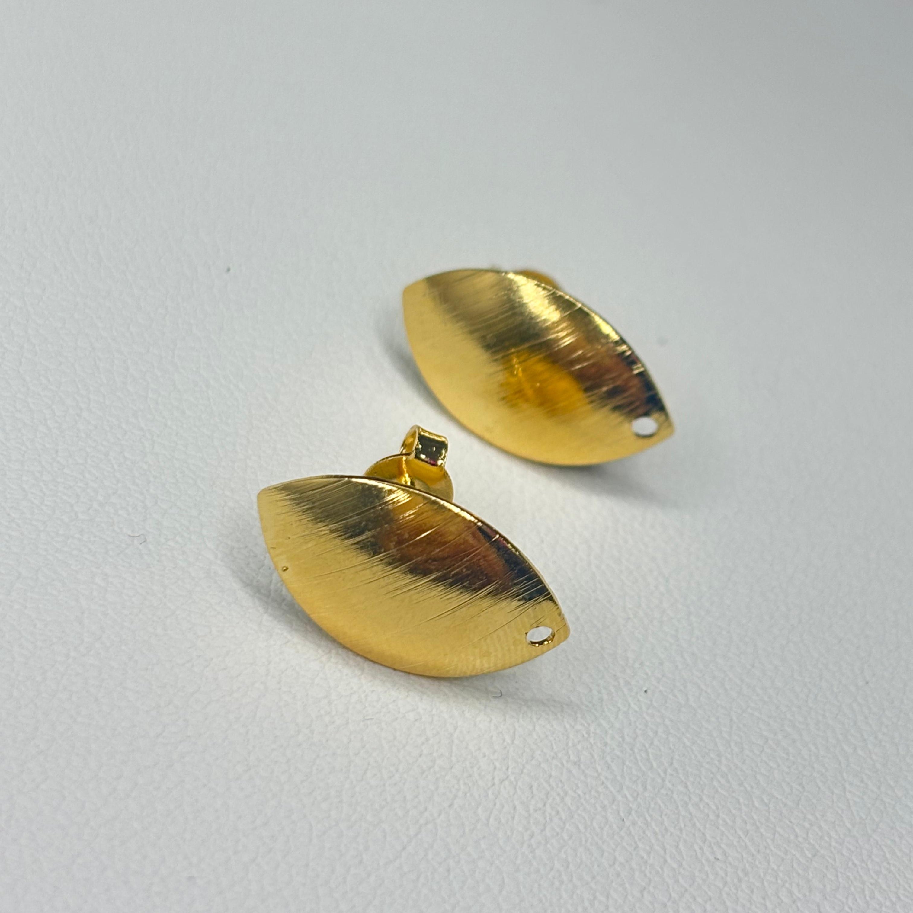 Base de Aro Ovalada Curva - Bañada en oro