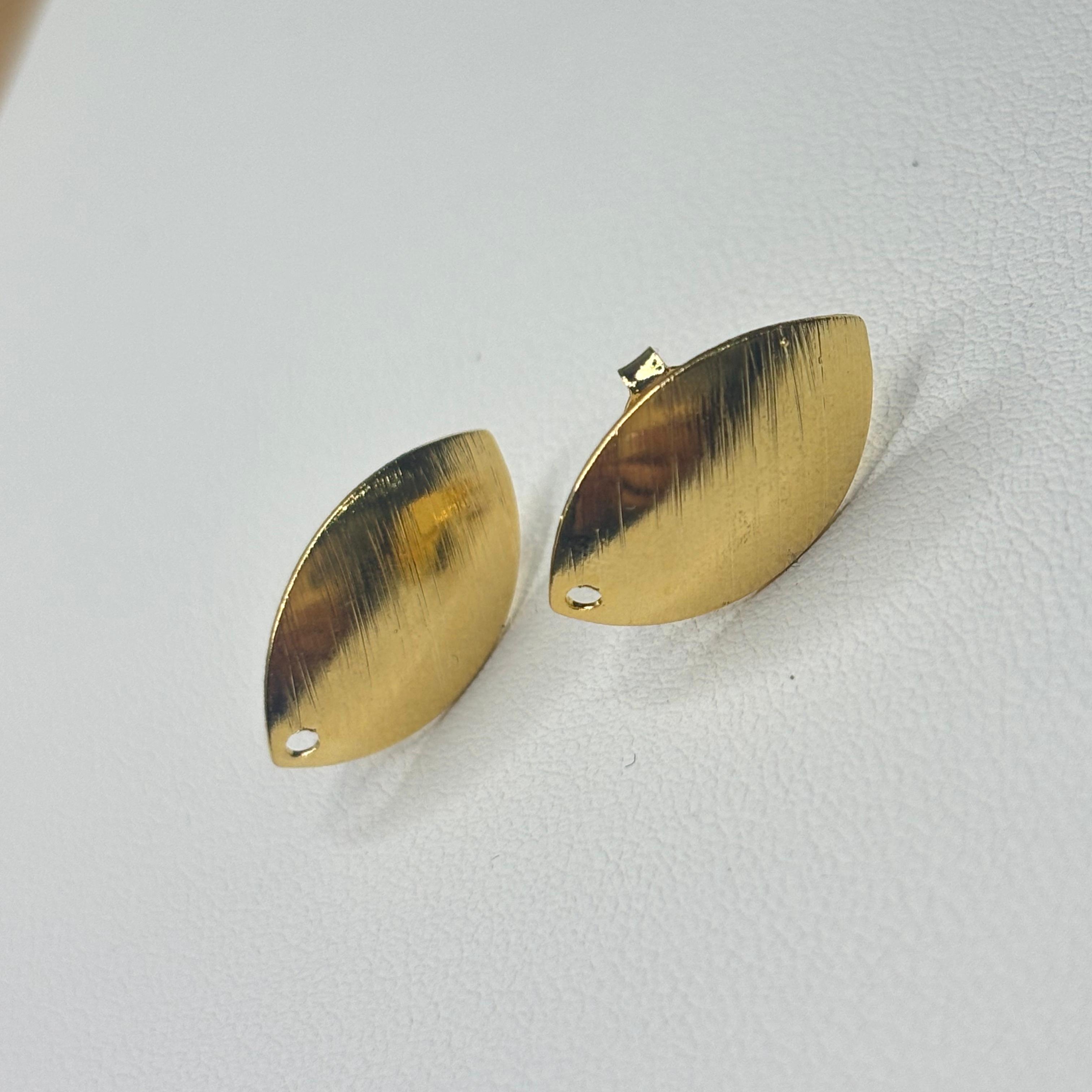 Base de Aro Ovalada Curva - Bañada en oro