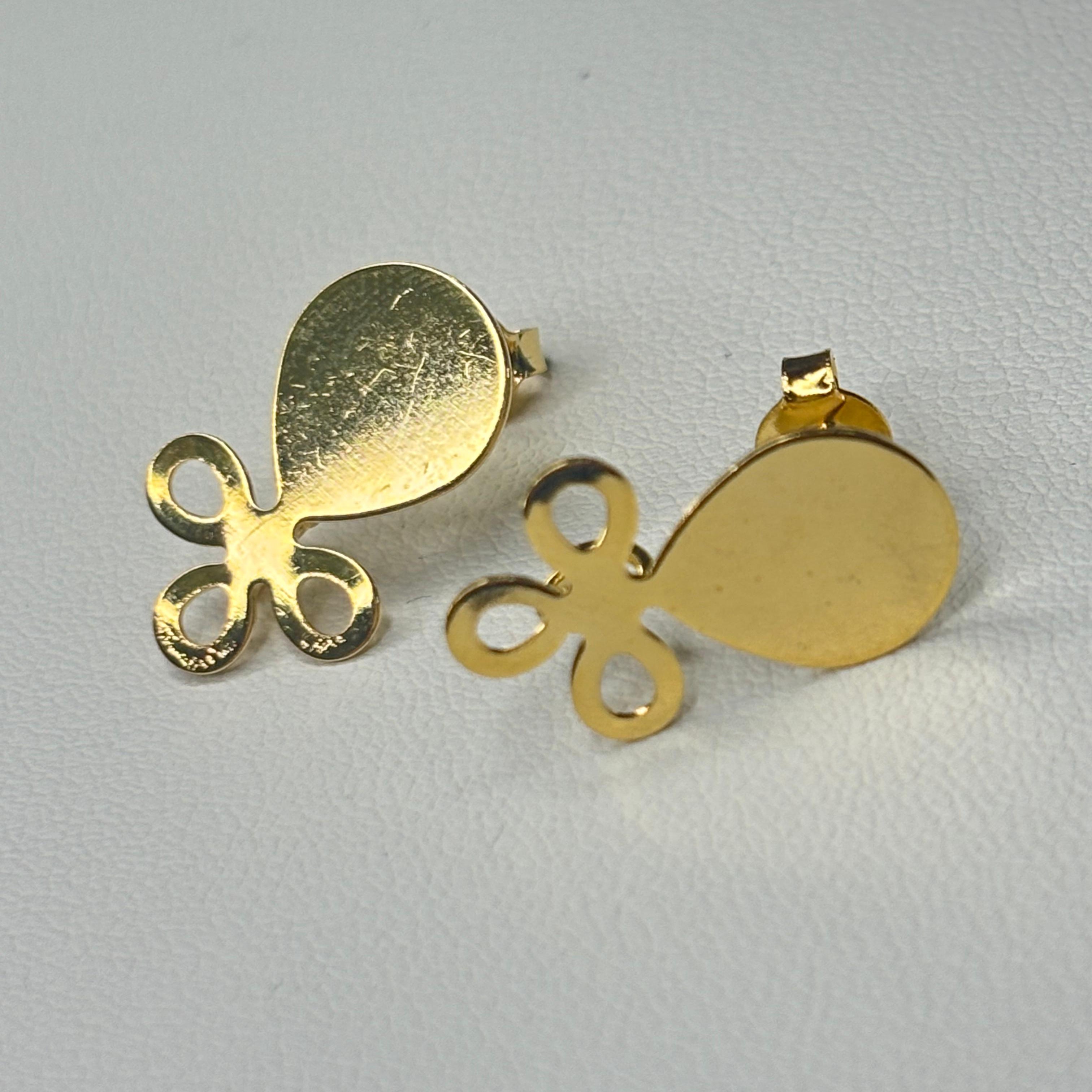 Base de Aro Flor Alessa con argolla - Bañada en oro