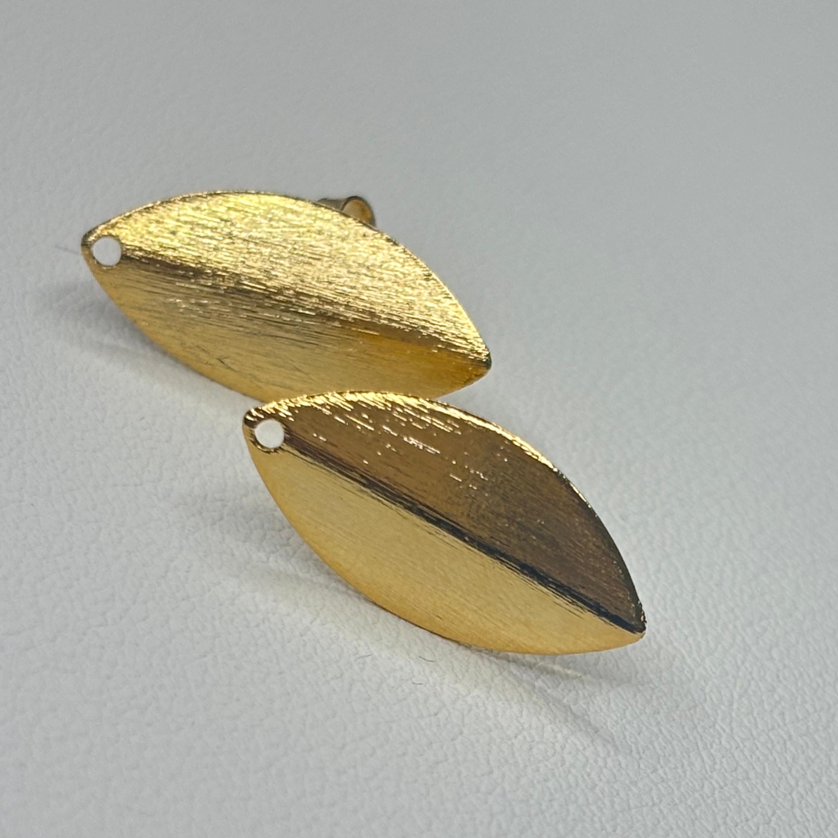 Base de Aro Hoja - Bañada en oro