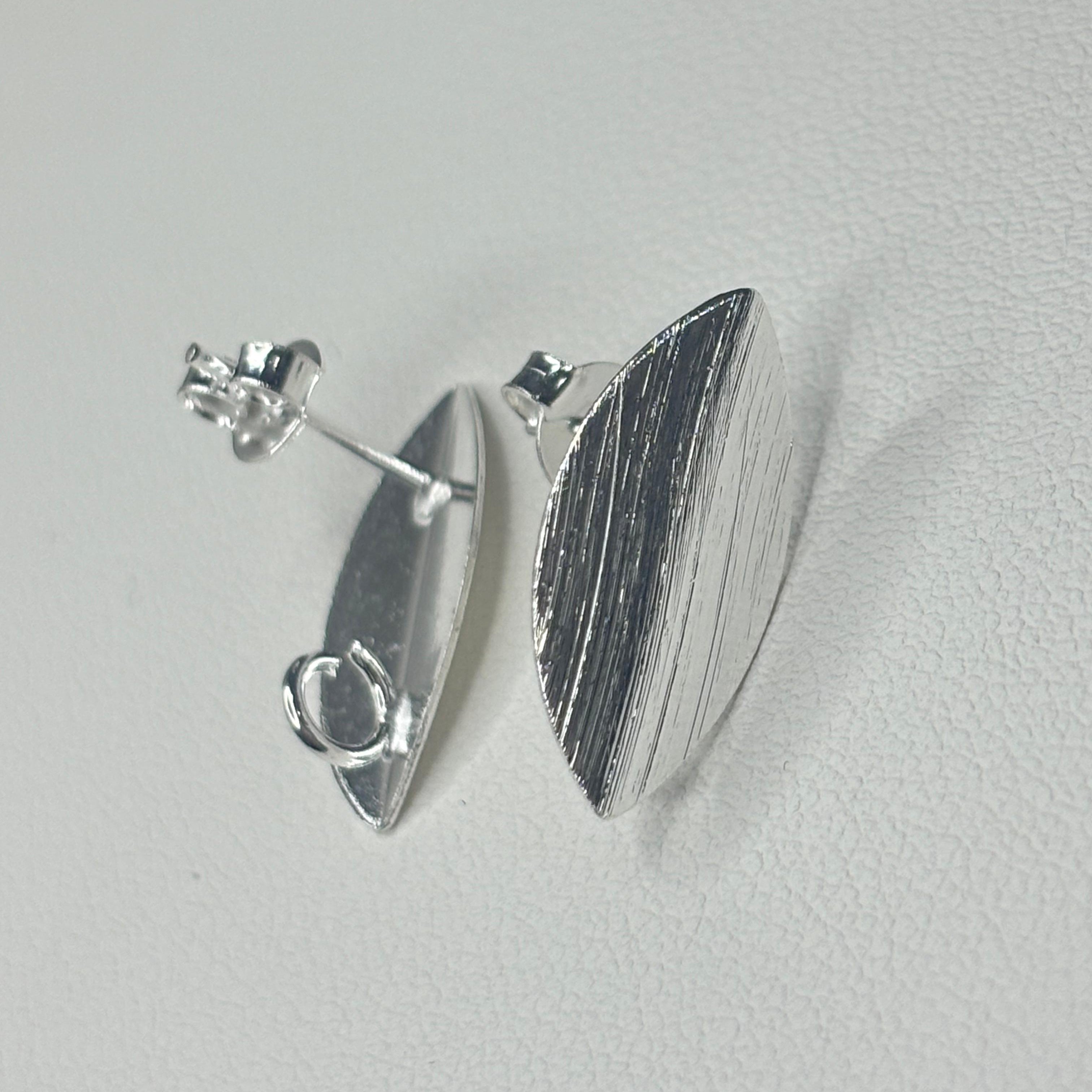 Base de Aro Hoja con Argolla - Bañada en plata