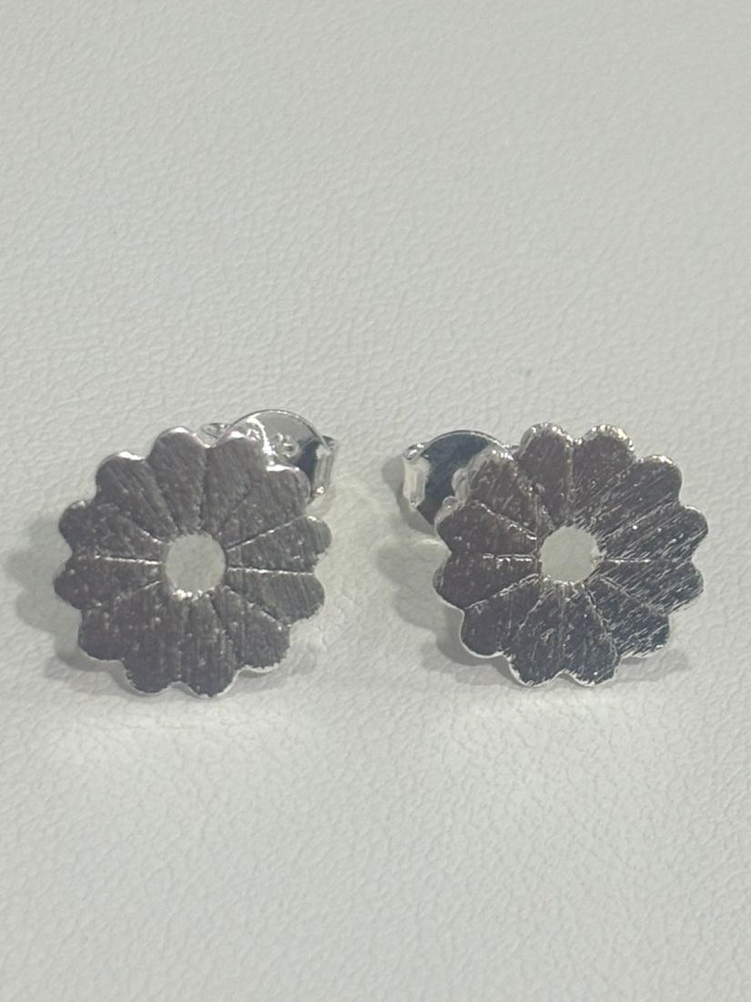 Base de Aro Flor Clau con argolla - Bañada en plata