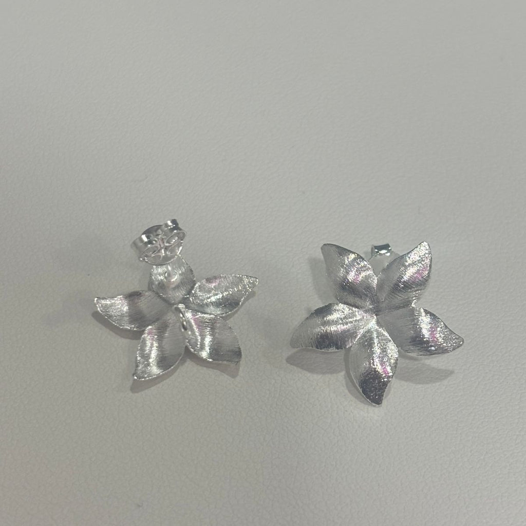 Base de Aro Flor Marta con argolla - Bañada en plata